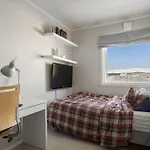 Cozy Home. Fantastic View And Parking